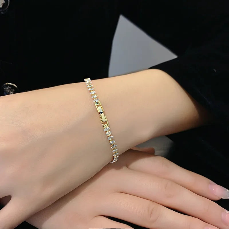 Bracelet Gothique Strass Femme