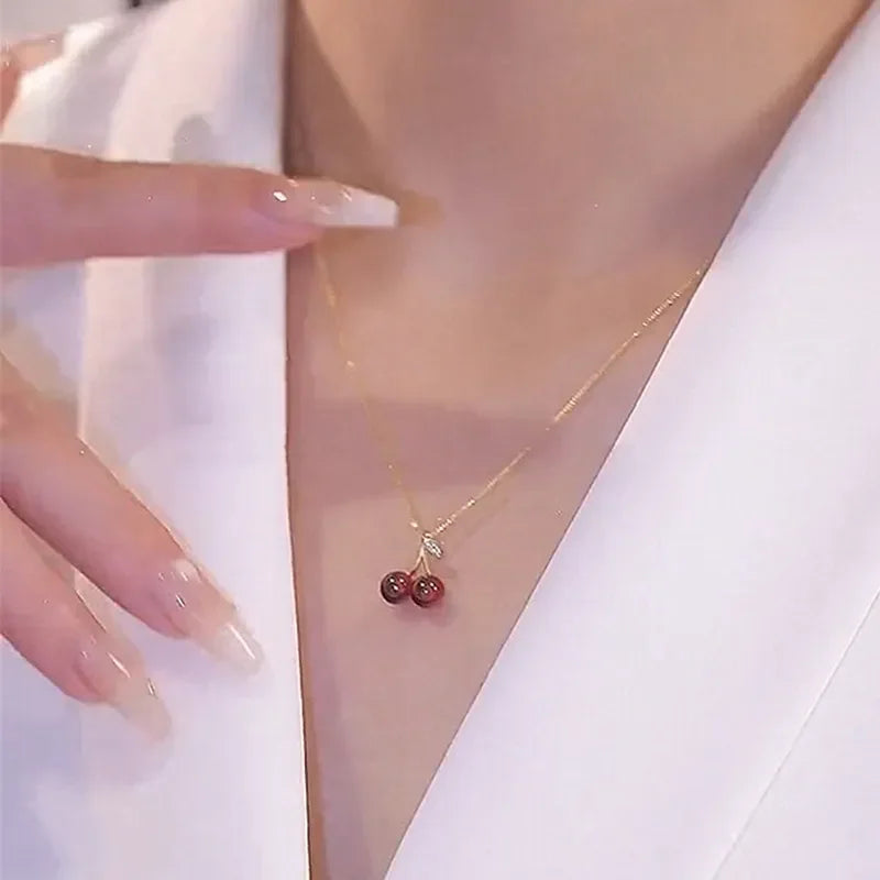 Collier Cerise Rouge Femme