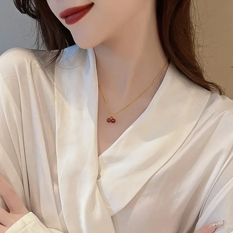 Collier Cerise Rouge Femme