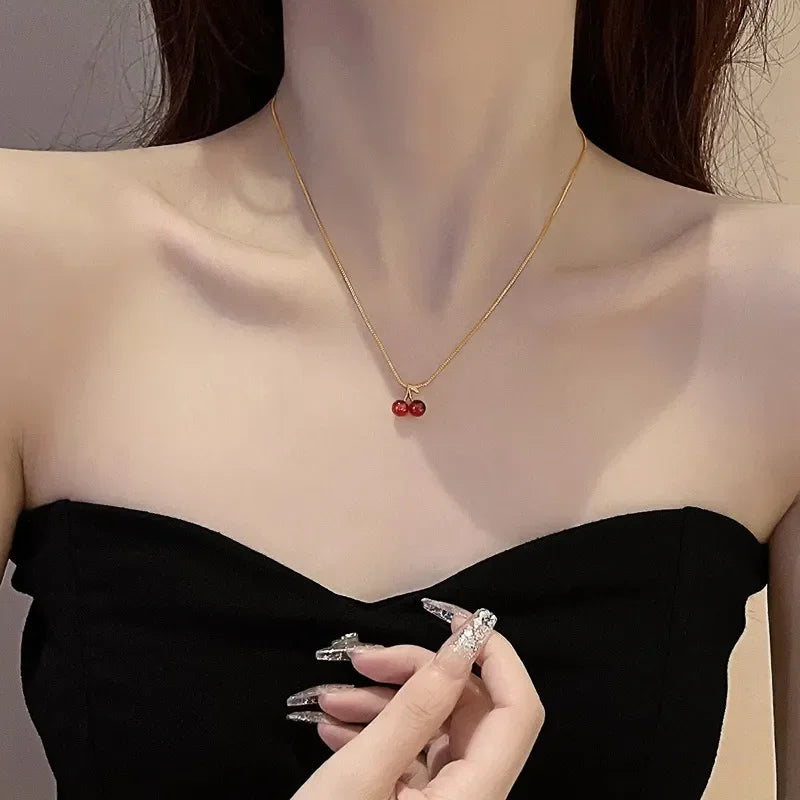 Collier Cerise Rouge Femme